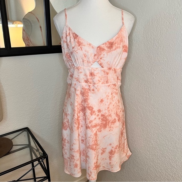 ABERCROMBIE & FITCH Pink Tie Dye Print Cut Out Mini Slip Dress Size M NWT - Picture 1 of 9